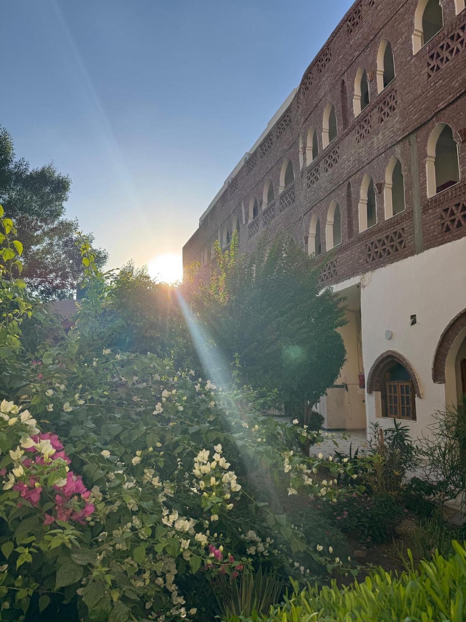 Hotel Sheherazade Luxor Exterior foto